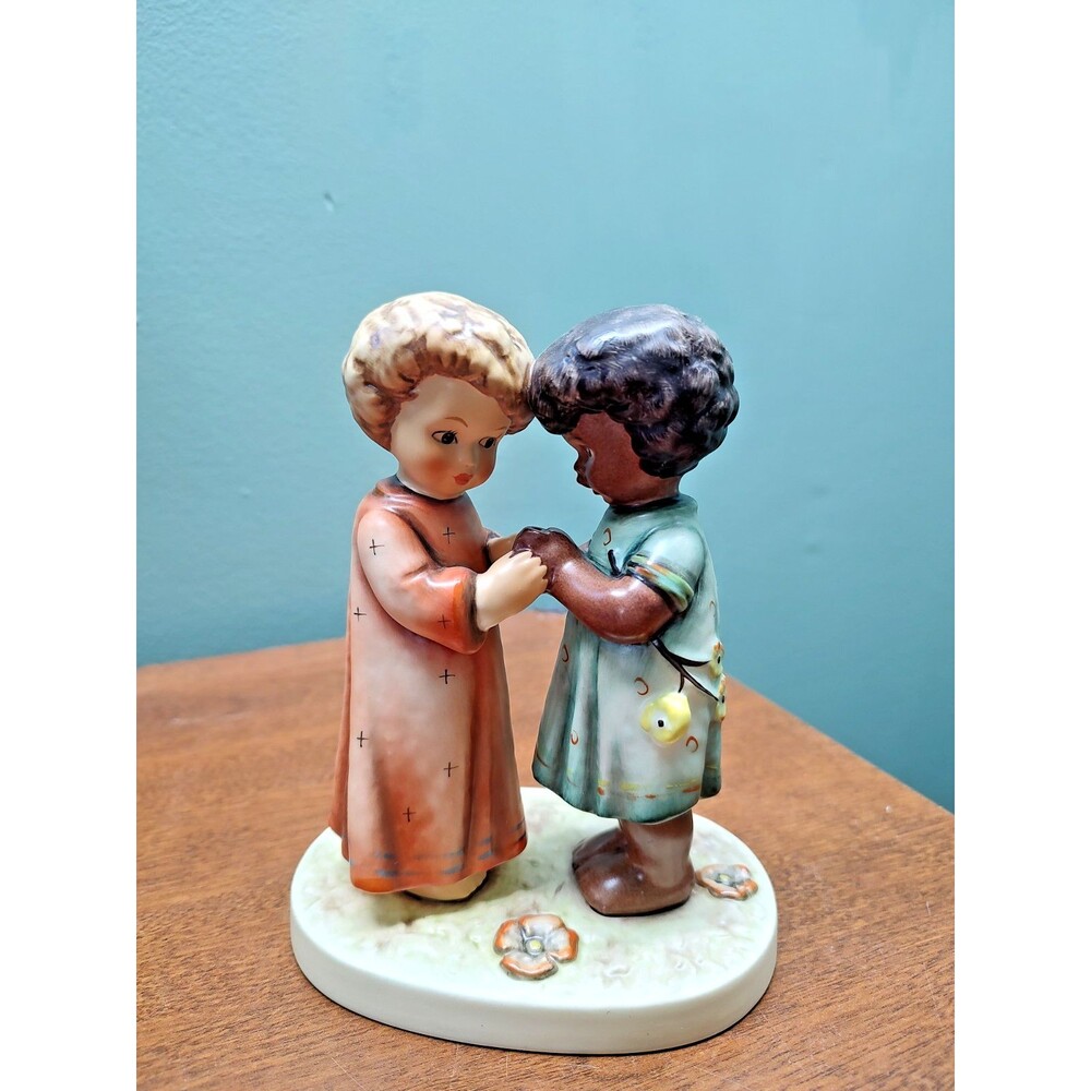 Vintage Hummel UNICEF Friends Together 2 Girls Goebel Figurine 5.75" Tall